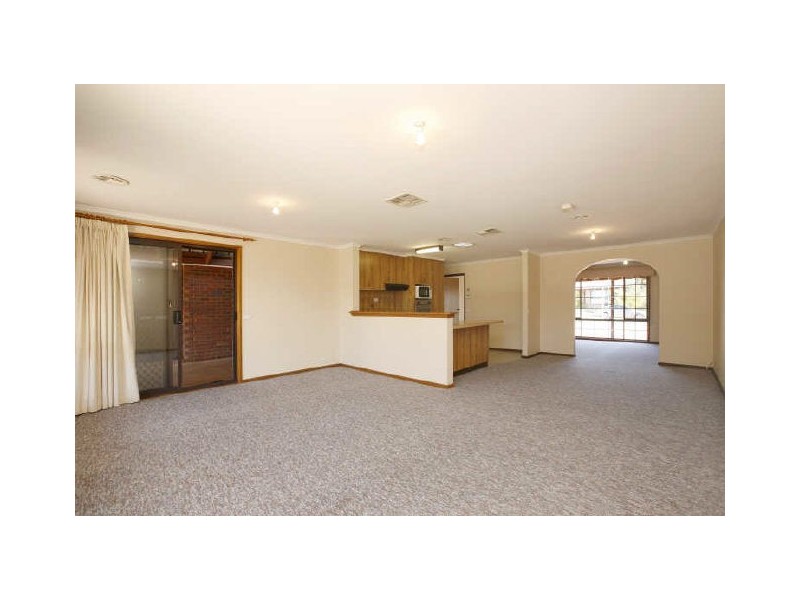 7 Rabnor Place, Isabella Plains ACT 2905