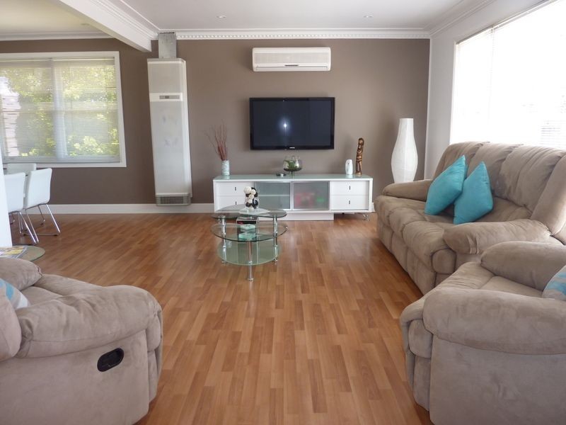 6 Garland Avenue, Queanbeyan NSW 2620