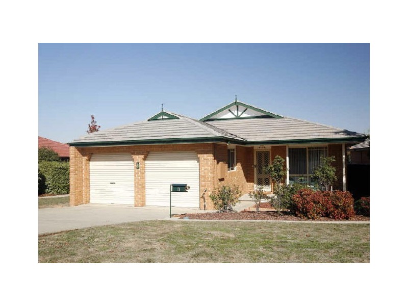 8 Nicolle Place, Monash ACT 2904