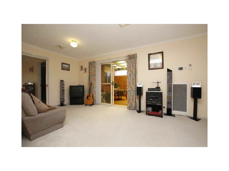 8 Nicolle Place, Monash ACT 2904
