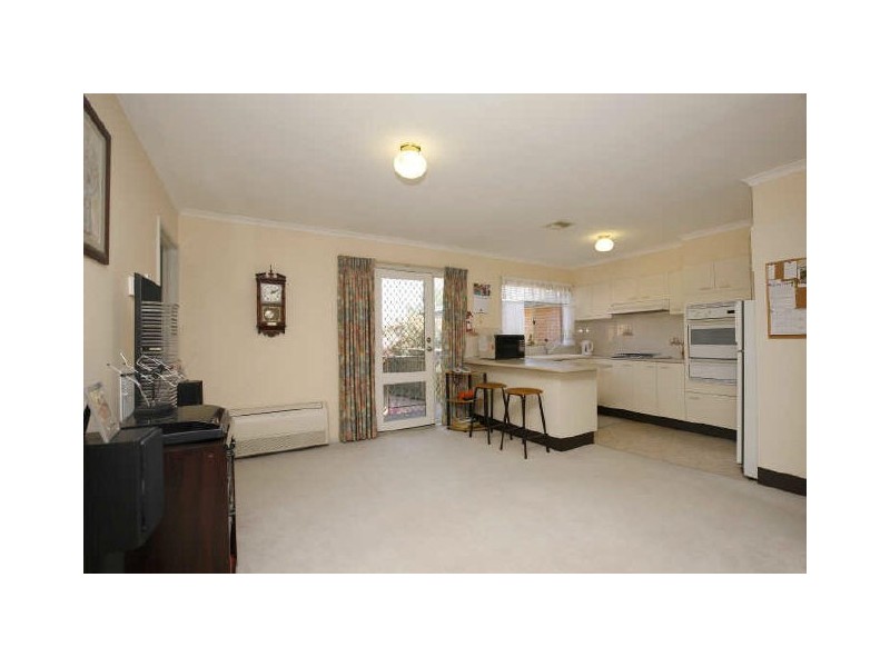 8 Nicolle Place, Monash ACT 2904