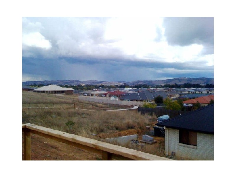 8 Keefe Place, Bungendore NSW 2621