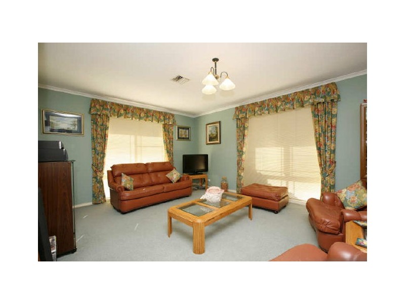 13 Loureiro Street, Conder ACT 2906