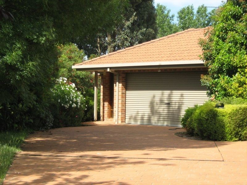 16 Bonnin Place, Bonython ACT 2905