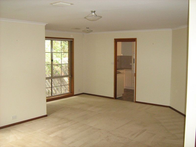 16 Bonnin Place, Bonython ACT 2905