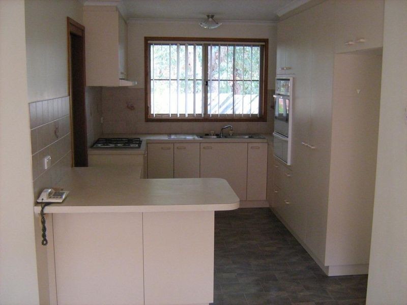 16 Bonnin Place, Bonython ACT 2905