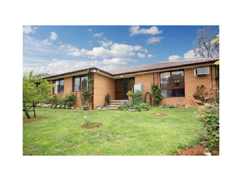 25 Lyall Crescent, Kambah ACT 2902