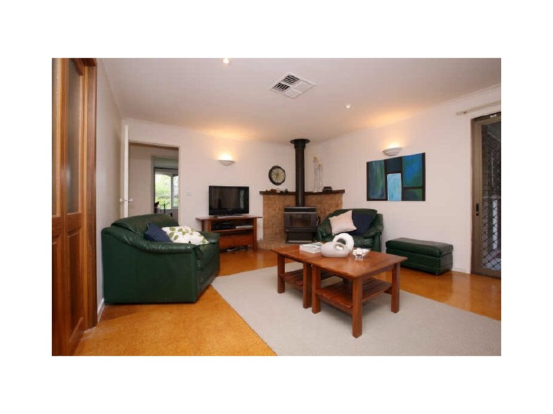 25 Lyall Crescent, Kambah ACT 2902