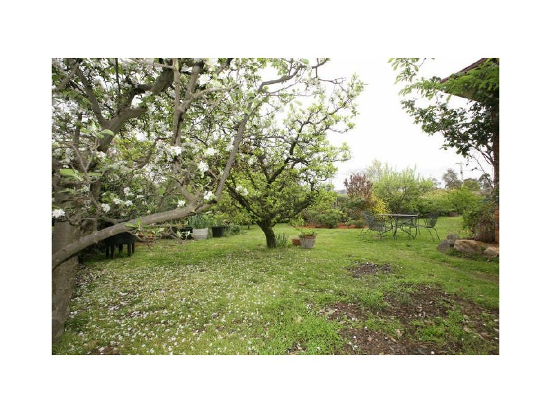 25 Lyall Crescent, Kambah ACT 2902