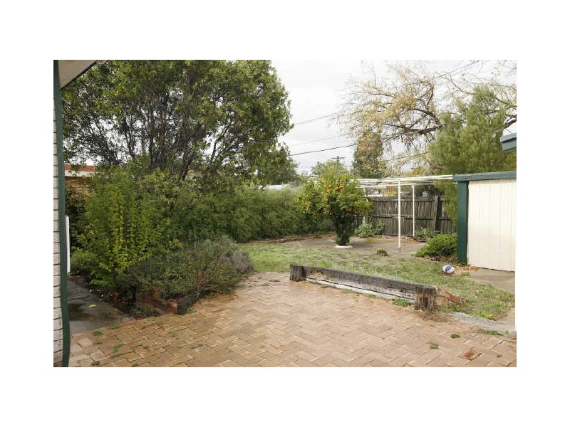 12 Looranah Street, Narrabundah ACT 2604