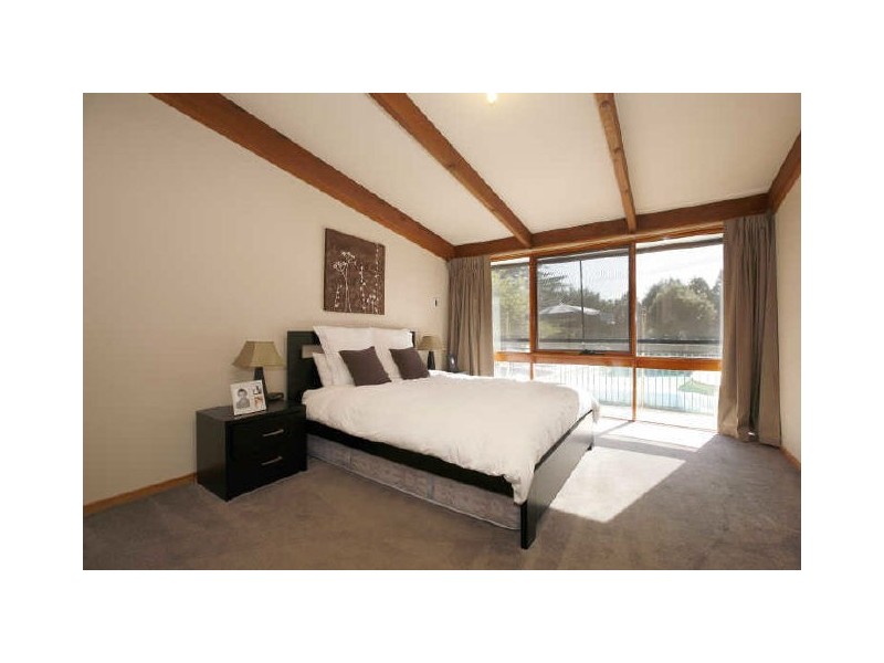 11 MacNamara Place, Chisholm ACT 2905