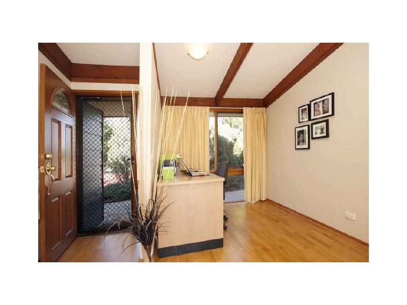 11 MacNamara Place, Chisholm ACT 2905