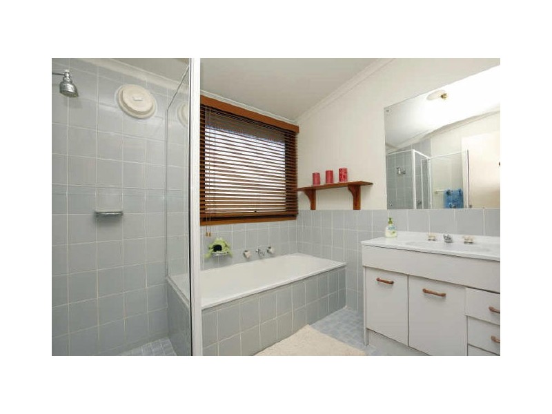 11 MacNamara Place, Chisholm ACT 2905