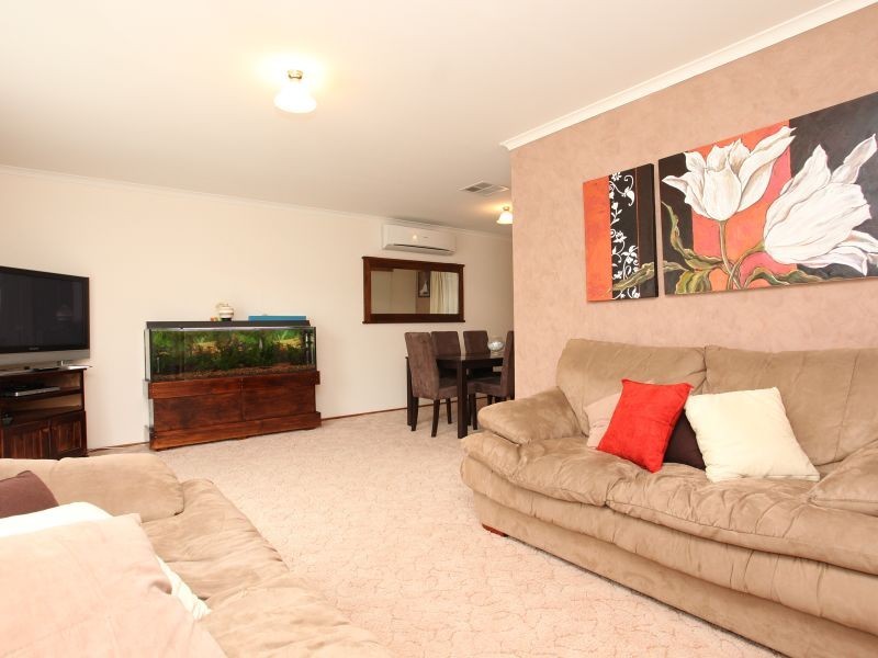 19 John Russell Circuit, Conder ACT 2906