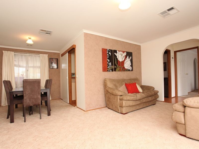 19 John Russell Circuit, Conder ACT 2906