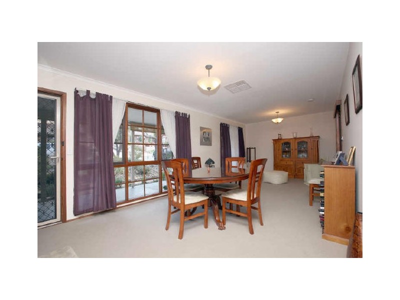 16 Max Henry Crescent, Macarthur ACT 2904