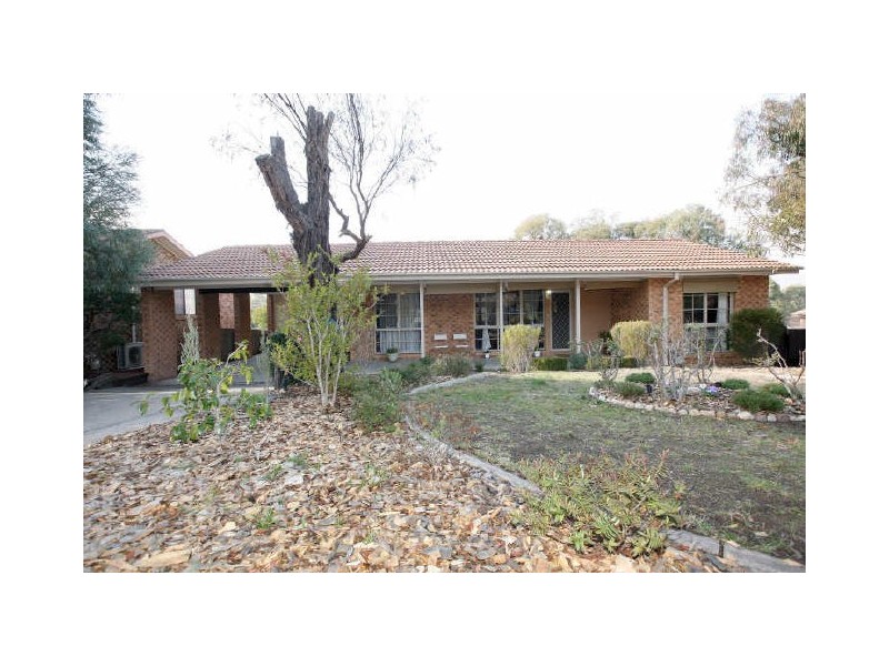 16 Max Henry Crescent, Macarthur ACT 2904