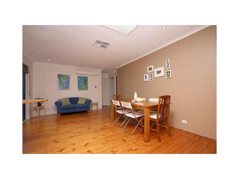 16 Max Henry Crescent, Macarthur ACT 2904