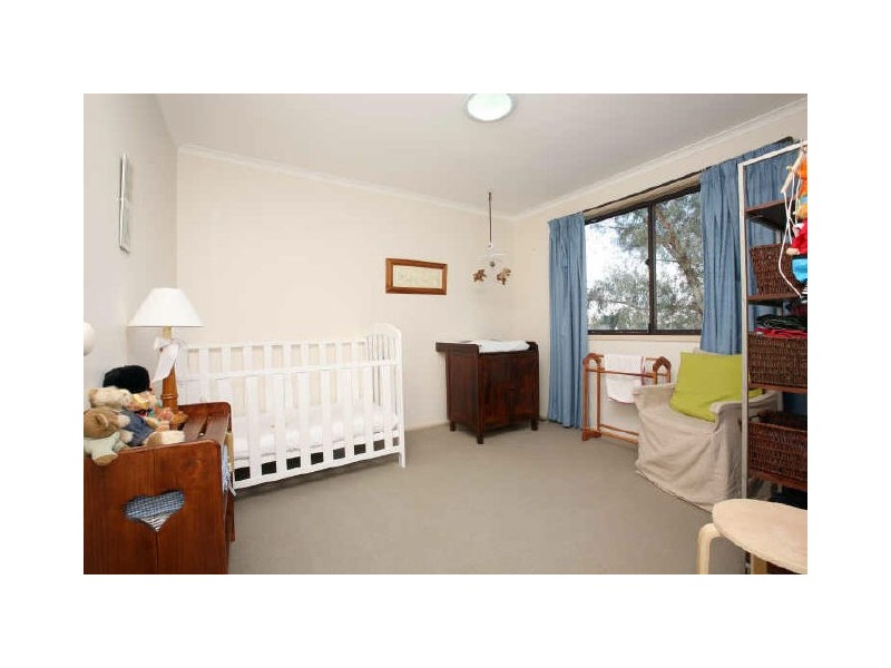 16 Max Henry Crescent, Macarthur ACT 2904