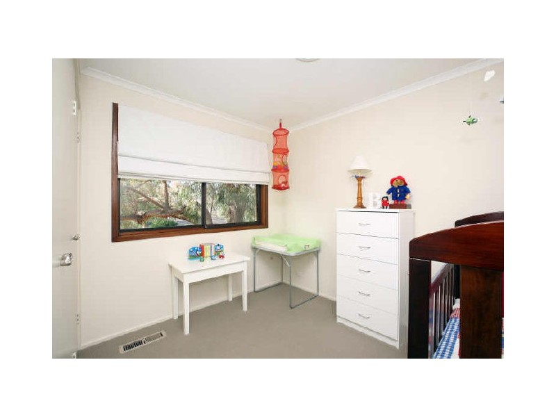 16 Max Henry Crescent, Macarthur ACT 2904