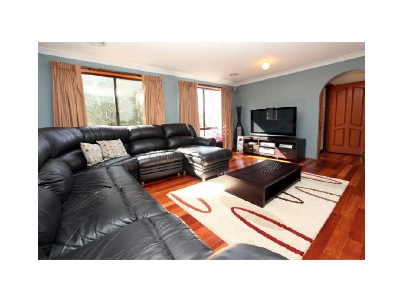 10 Heddon Place, Isabella Plains ACT 2905