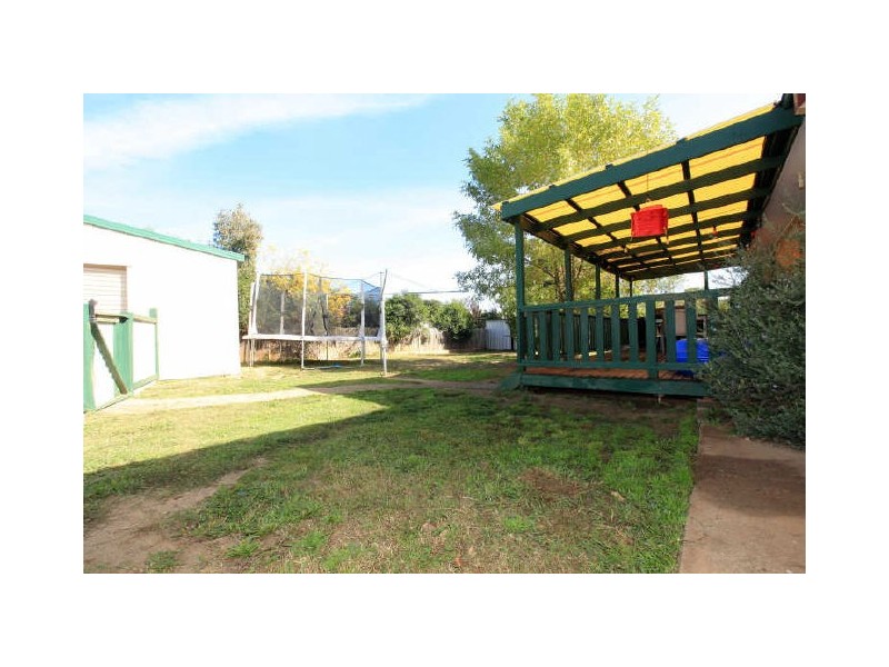 10 Heddon Place, Isabella Plains ACT 2905