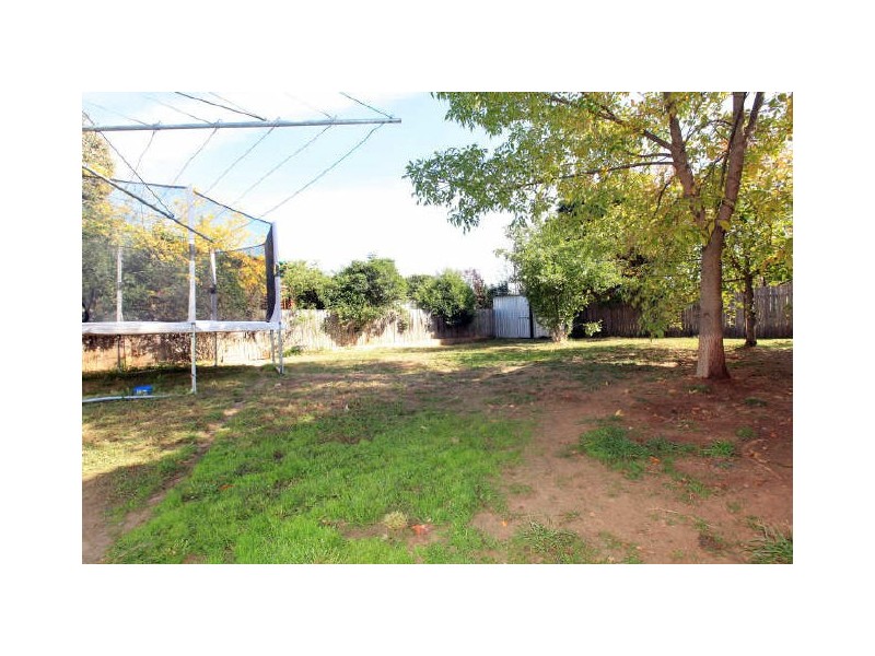 10 Heddon Place, Isabella Plains ACT 2905