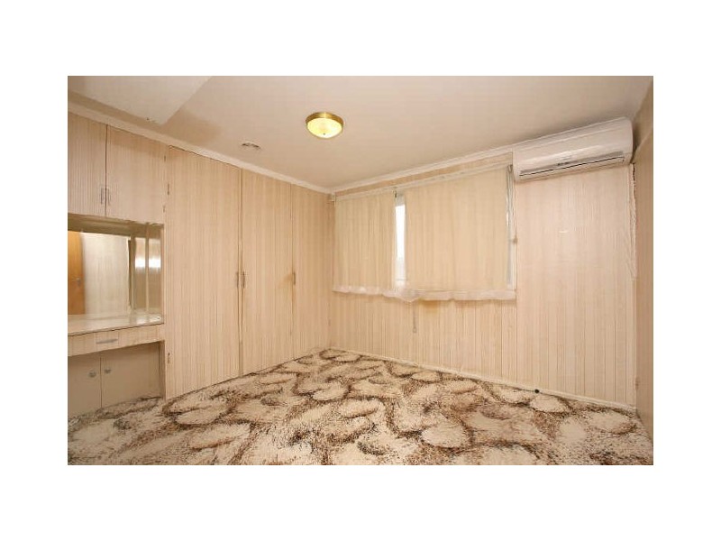 54 Calder Crescent, Holder ACT 2611