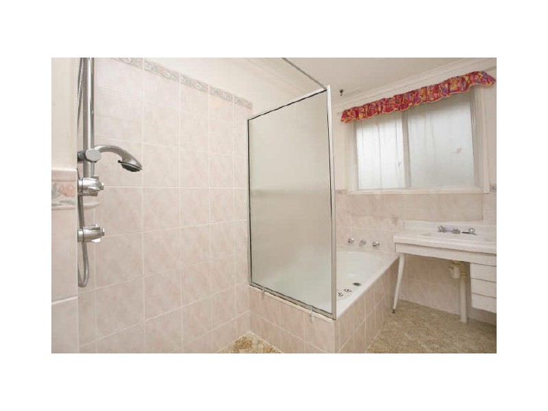 54 Calder Crescent, Holder ACT 2611