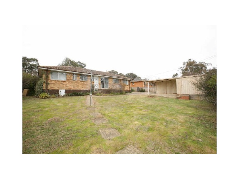 54 Calder Crescent, Holder ACT 2611
