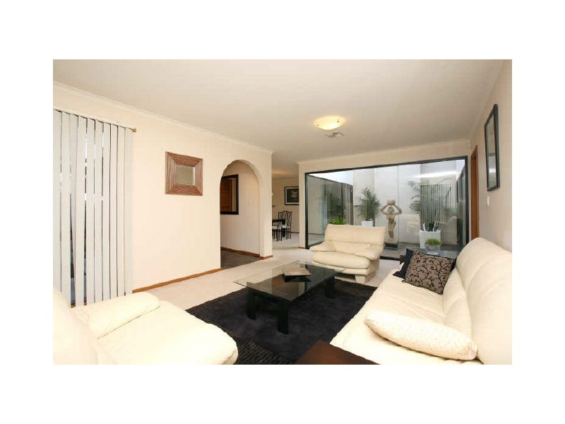 11 Free Place, Fadden ACT 2904