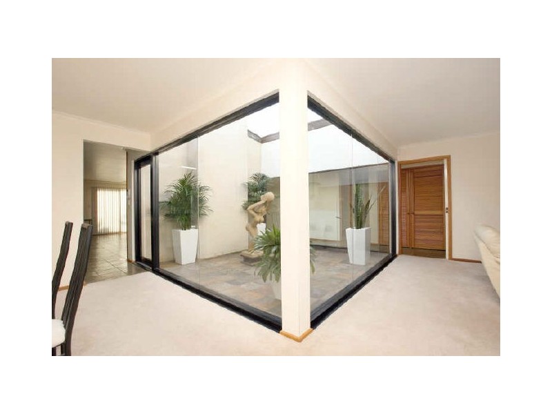 11 Free Place, Fadden ACT 2904