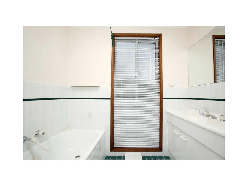 19 Wootton Crescent, Gordon ACT 2906