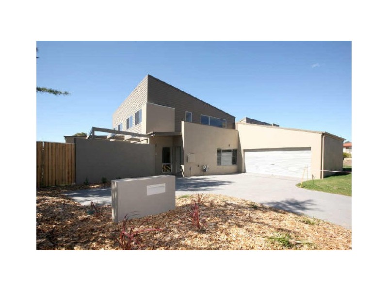 2 Pilbara Place, Fisher ACT 2611