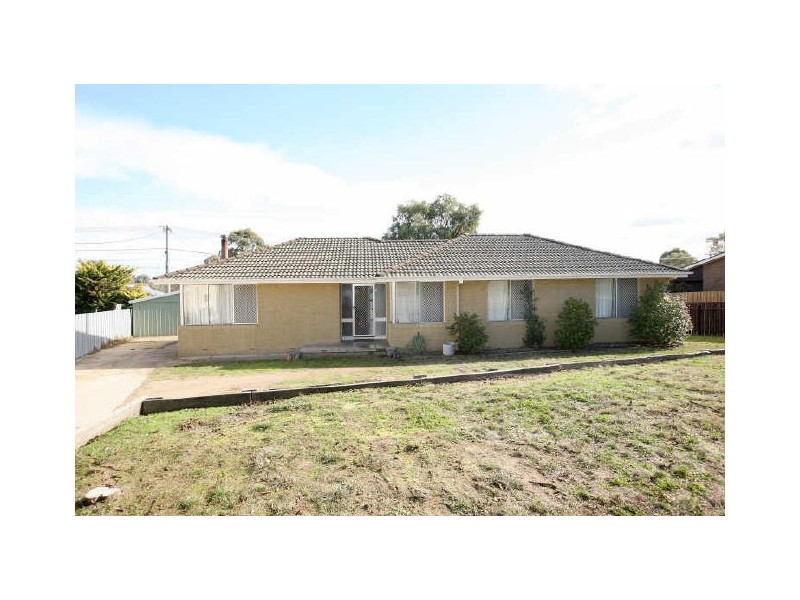 28 Sainsbury Street, Wanniassa ACT 2903