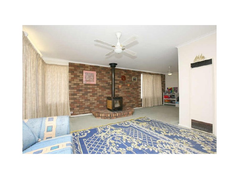 28 Sainsbury Street, Wanniassa ACT 2903