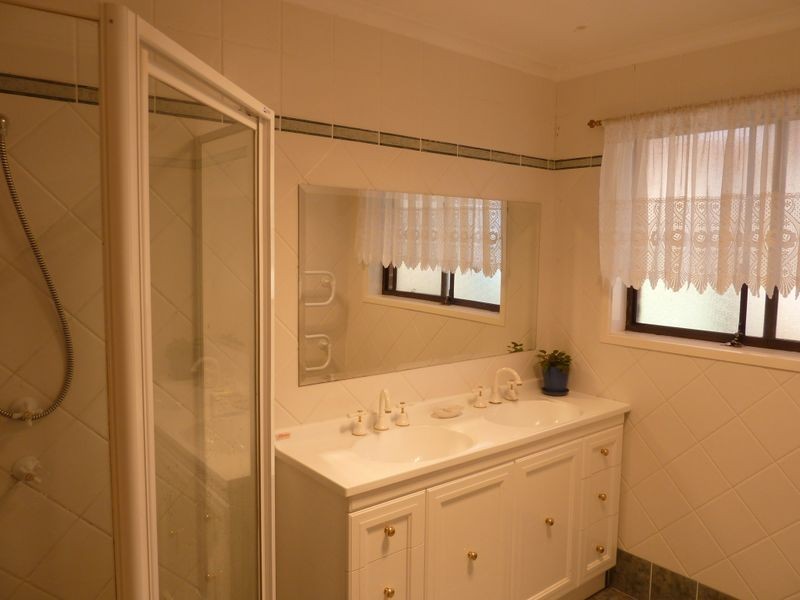 18 Curnow Place, Chisholm ACT 2905