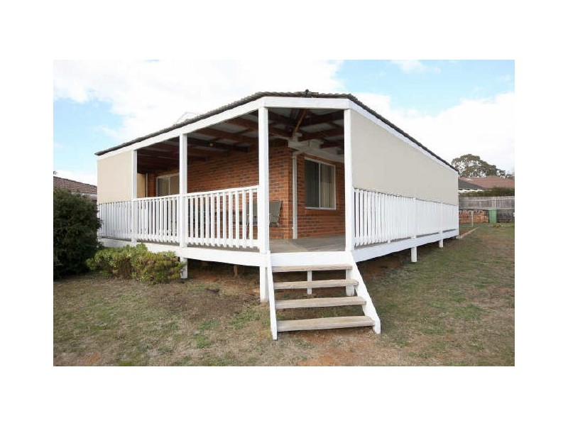 9 Namai Place, Queanbeyan NSW 2620