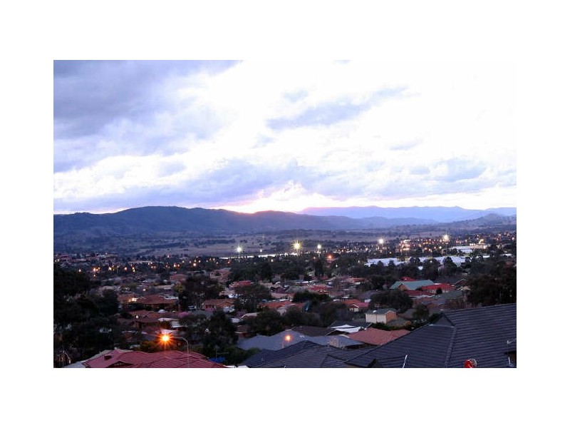 26 Orange Thorn Crescent, Banks ACT 2906