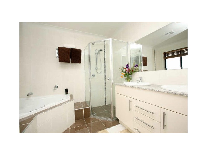 26 Orange Thorn Crescent, Banks ACT 2906