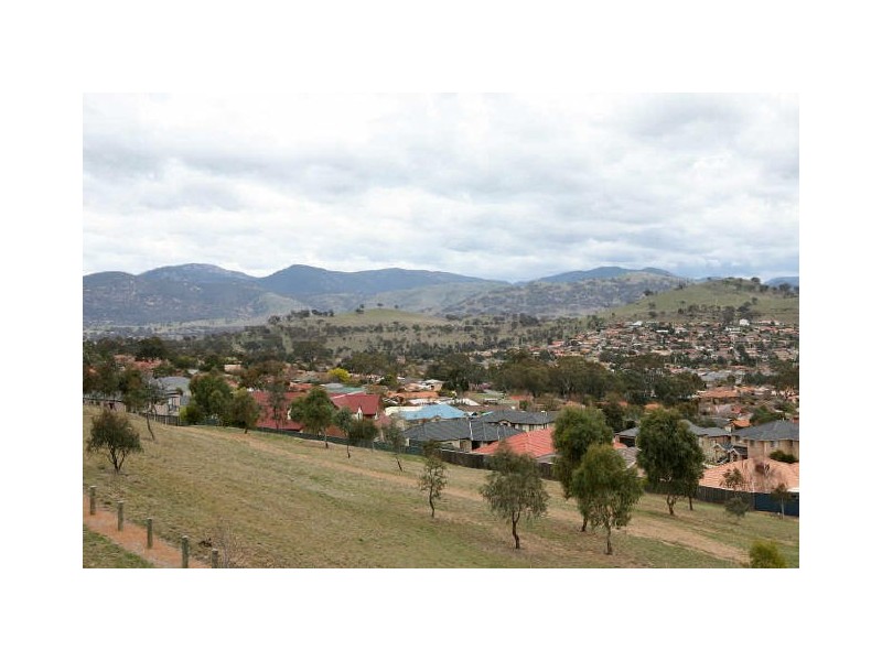 26 Orange Thorn Crescent, Banks ACT 2906