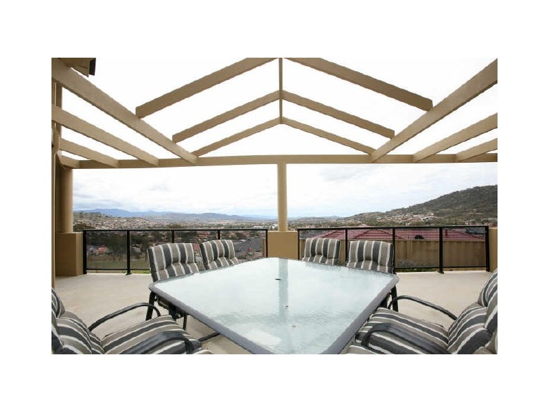 26 Orange Thorn Crescent, Banks ACT 2906