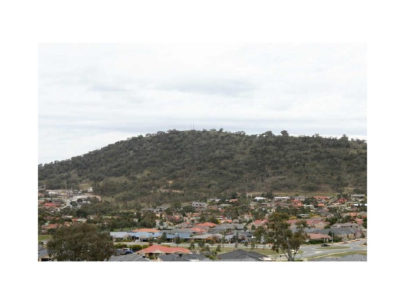 26 Orange Thorn Crescent, Banks ACT 2906