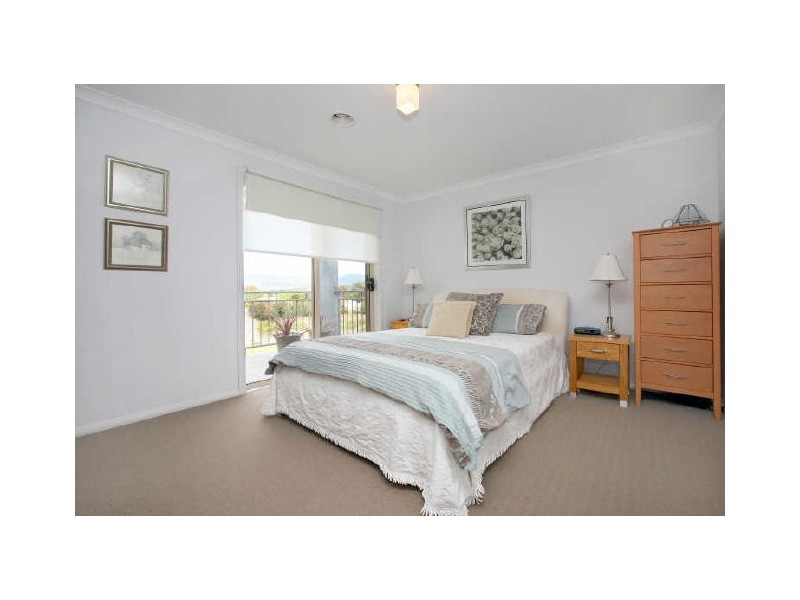 6/1 Templestowe Avenue, Conder ACT 2906