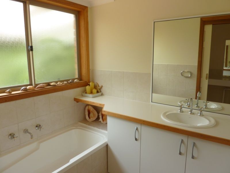 2 McKeown Place, Banks ACT 2906