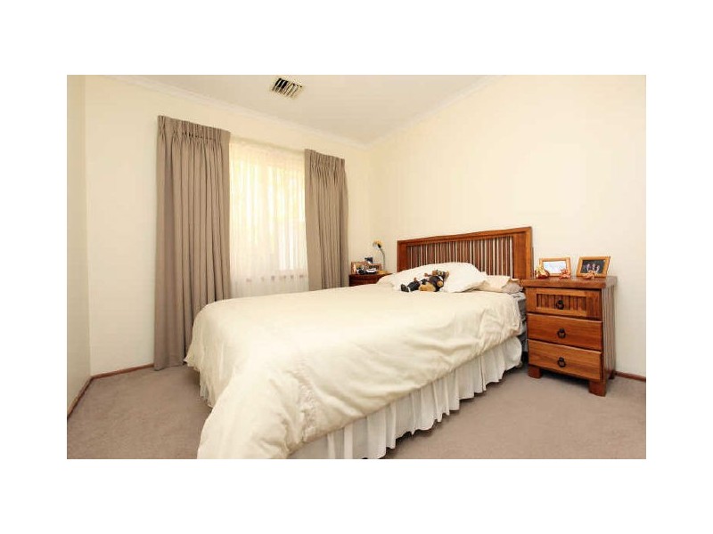 14 Donohoe Place, Gordon ACT 2906