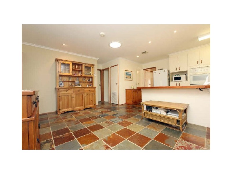 14 Donohoe Place, Gordon ACT 2906