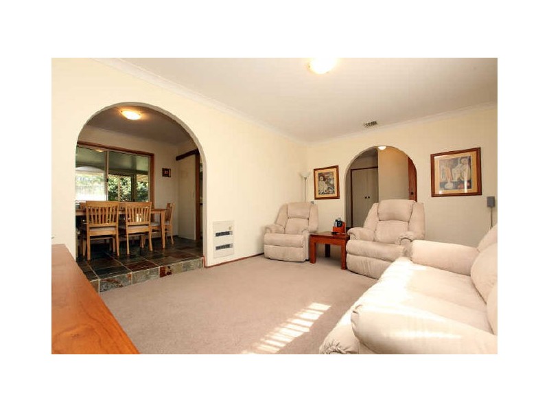 14 Donohoe Place, Gordon ACT 2906