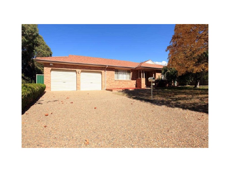 14 Donohoe Place, Gordon ACT 2906