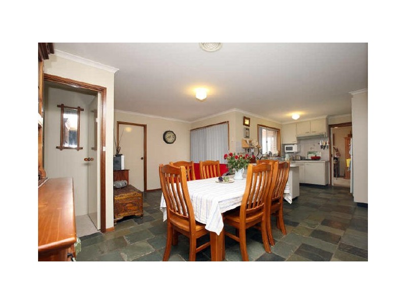 30 Benson Crescent, Calwell ACT 2905